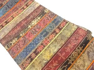 横段に花唐草模様織出し名古屋帯